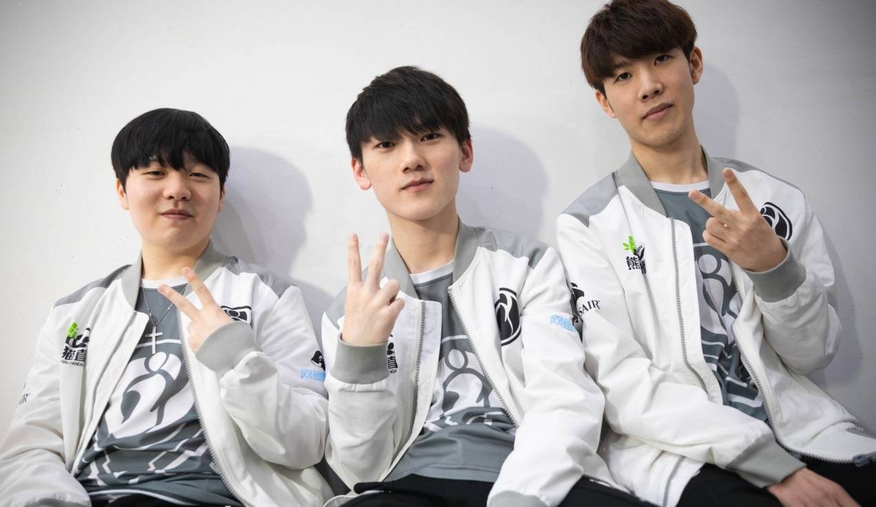 他没有贸然 他没有贸然