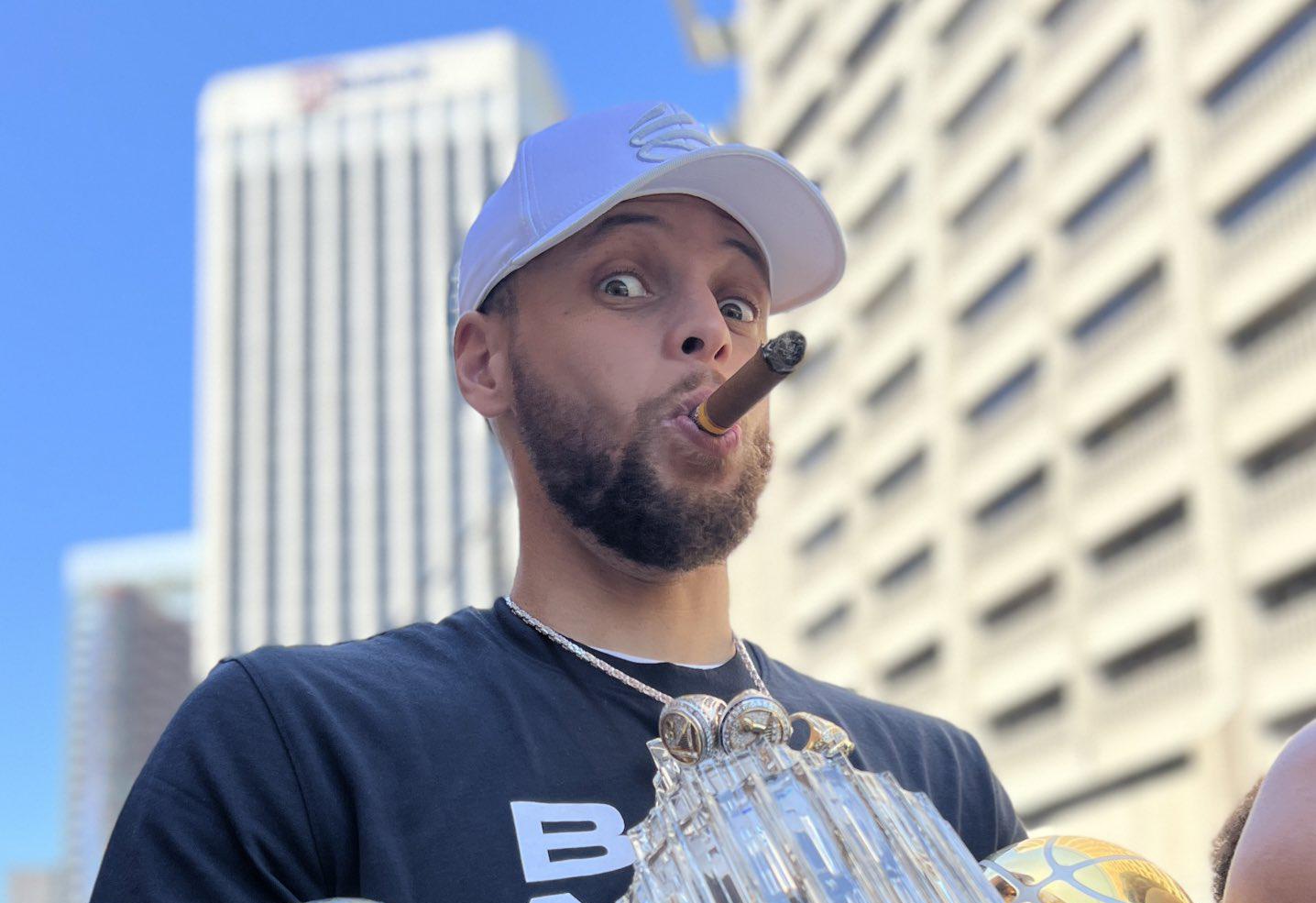 他不仅是在 他不仅是在