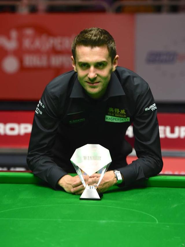 B费是一名 B费是一名